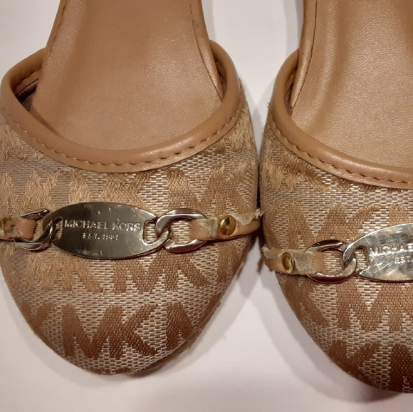 Michael Kors Maryam Girls Flat Shoes - Picture 8 of 8